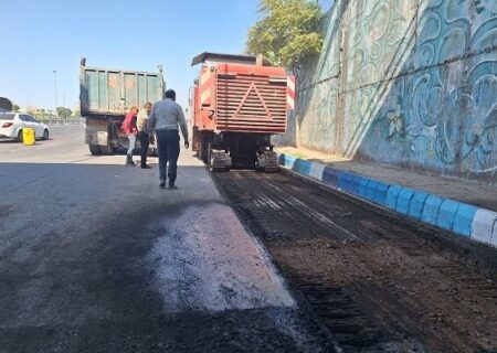 آسفالت‌ریزی ۸۰۰ متری اتوبان پاسداران حوزه شهرداری منطقه ۵