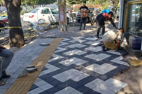 آغاز سنگفرش پیاده رو ها در خیابان فلسطین