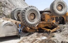 سه مصدوم در واژگونی لودر در معدن چاراویماق