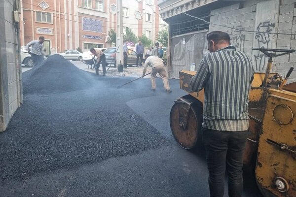 توزیع ۴۷۴ تن آسفالت طی هفته گذشته در معابر بافت مرکزی شهر
