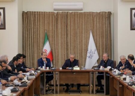آغاز ساخت ۱۴۴۰ مگاوات نیروگاه برق خورشیدی در آذربایجان شرقی