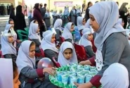 سال تحصیلی جدید ۷۵ وعده شیر رایگان در مدارس ابتدایی توزیع می‌شود