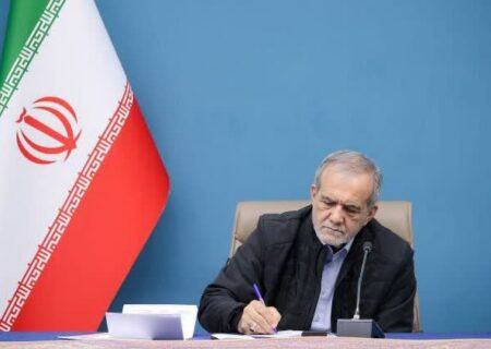 همه افتخار این پیروزی تاریخی به ملت بزرگ و تمدن‌ساز ایران اختصاص دارد