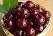 ۷ روش آسان برای جدا کردن هسته آلبالو با ابزارهای ساده خانگی (بدون نیاز به دستگاه)