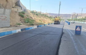 آغاز آسفالت رویه ضلع جنوبی اتوبان پاسداران توسط شهرداری منطقه ۵