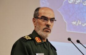 مردم انقلابی ایران پیش‌قراولان مبارزه با استکبار و ظلمند