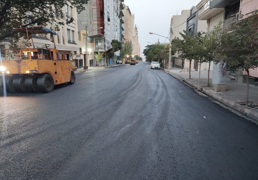 آسفالت‌ریزی چهار هزار محله و معبر شهری در سال ۱۴۰۴ / ۷۰۰ هزار تن آسفالت نیاز مطلوب سالانه تبریز