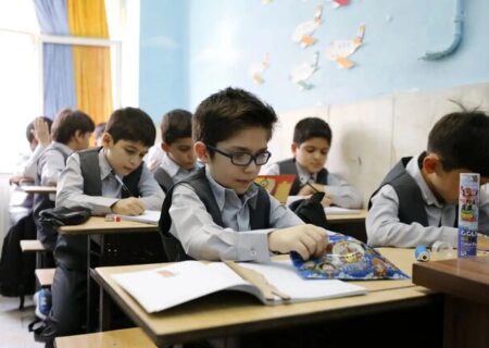 هیچ مدرسه‌ای حق ندارد دانش آموزی را تحت عنوان «ضعیف بودن» ثبت نام نکند