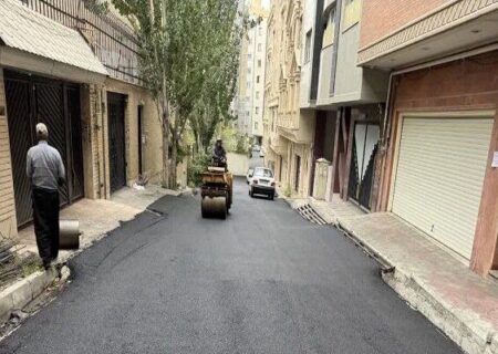 آسفالت ریزی ۶۲۹ تنی در معابر سطح حوزه شهرداری منطقه ۲ در طول هفته گذشته
