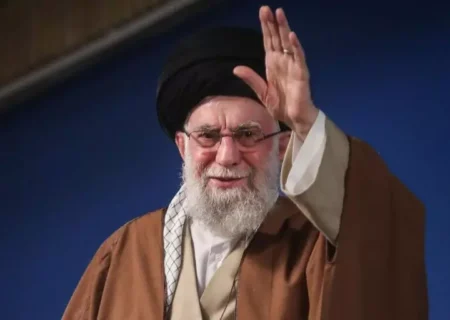 اعلام آمادگی رهبری برای اصلاح مبانی نظام