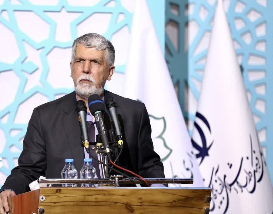 ایران همزاد شعر است و شهریار استمرار شاعرانگی ملت ایران