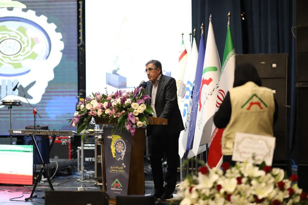 سیاستهای غلط ارزی مانع اصلی تولیدکنندگان است