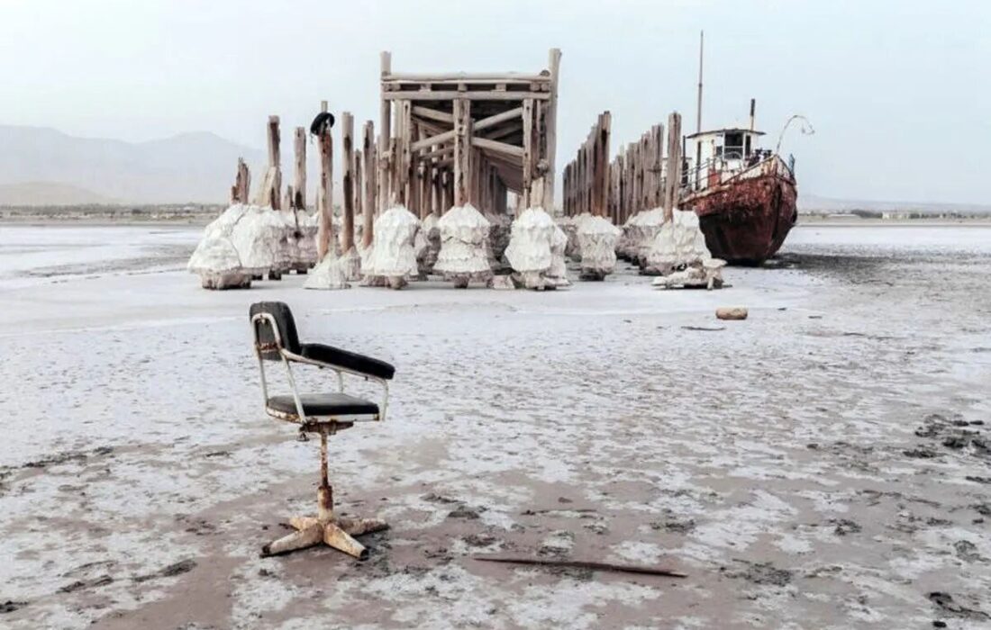فرونشست زمین و نابودی تالاب‌ها؛ میراث توسعه ناپایدار در حوضه اورمیه/سهم ۸۵درصدی انسان در خشک شدن بزرگترین دریاچه شور دنیا
