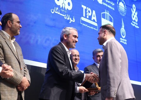 تجلیل از مدیرعامل شرکت ملی مس در همایش «برترین‌های بورس کالای ایران»