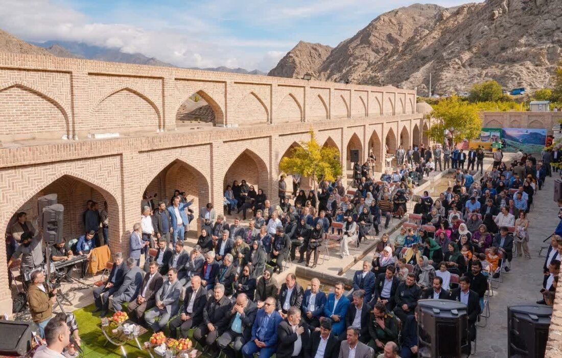 جشن شکرانه برداشت انار و انجیر در جلفا/ اقتصاد ۶/۶ هزار میلیارد ریالی کشاورزان شهرستان