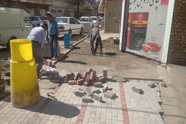 پیشرفت ۶۵ درصدی عملیات پیادهروسازی کوی شهید صافی قراملک