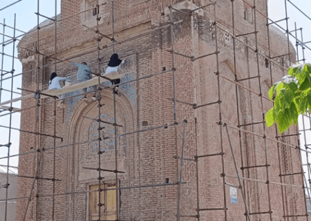 نظارت دقیق کارشناسان به مراحل مرمت گنبدهای تاریخی مراغه