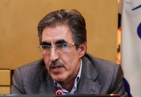 قرعه‌کشی خودروهای وطنی تحت نظارت دقیق است/ هدف ما رسیدن به رقابت خودروسازان به جای صف خریداران است