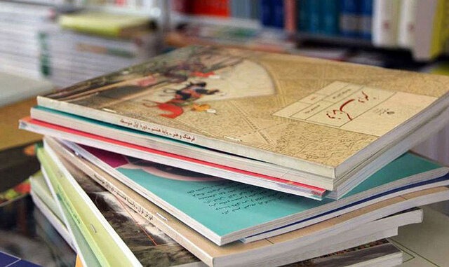 واکنش معاون وزیر آموزش و پرورش به ارائه فایل به جای کتابهای درسی و کمبود کتب در برخی مدارس غیردولتی