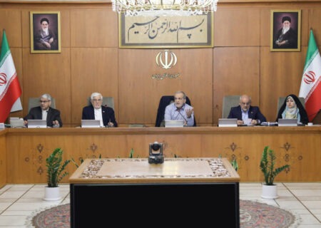 هیچ موضوعی نباید بر معیشت مردم ترجیح یابد