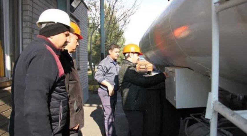 ذخیره‌سازی مناسب سوخت برای زمستان در آذربایجان‌شرقی