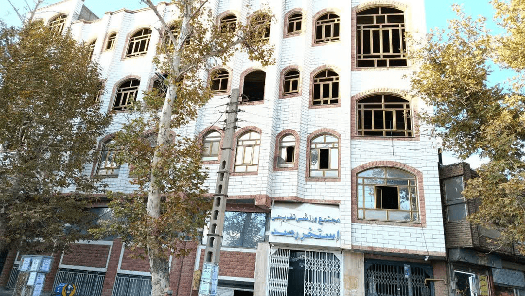 پاداش ۱۸۰ میلیونی هلال احمر برای واگذاری یک استخر!