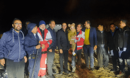 نجات خانواده ۳ نفره گرفتار در برف ارتفاعات سهند