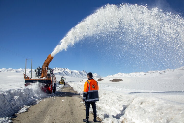 تجهیز ۳۹۷ دستگاه ماشین‌آلات برای راهداری زمستانی در استان
