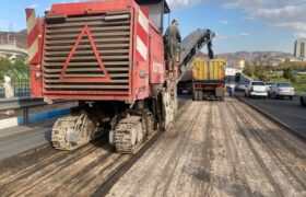 ادامه عملیات نوسازی آسفالت ضلع جنوبی اتوبان پاسداران – میدان فهمیده