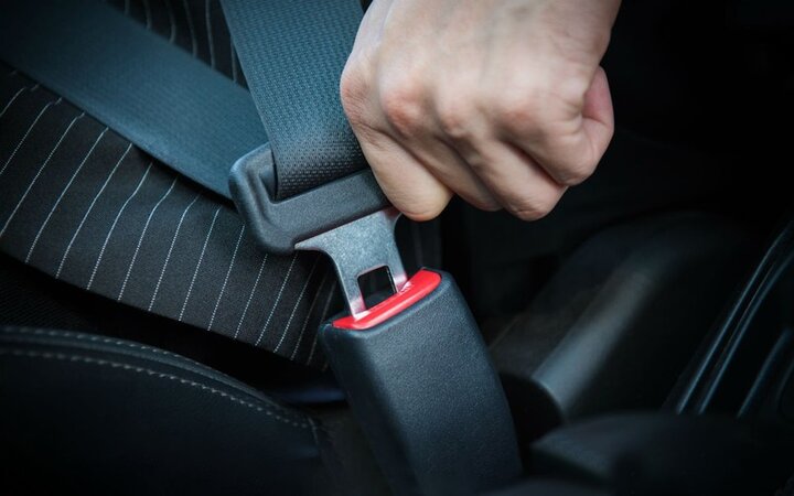 بستن کمربند ایمنی تا ۷۰٪ آسیب‌های سر و سینه را کاهش می‌دهد