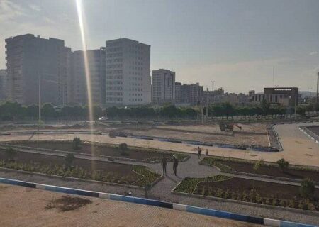 آغاز عملیات کاشت فضای سبز در رمپ‌های ورودی آزادراه پیامبر اعظم به سمت خاوران