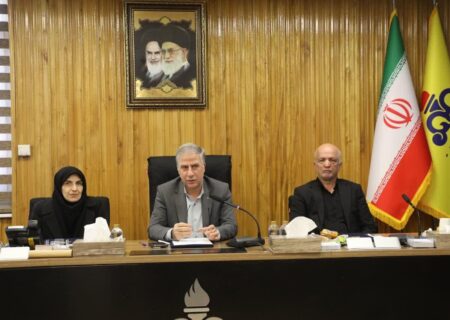 تفاهم‌نامه سه‌جانبه برای لوله‌کشی گاز منازل مددجویان