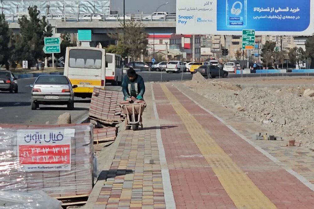 احداث پیاده راه ضلع غربی اراضی ۵۹ هکتاری میدان تیر