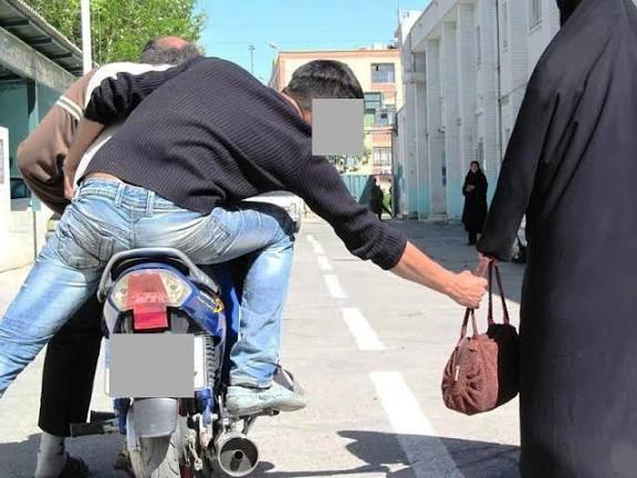 کیف‌قاپ حرفه‌ای متواری پس از ۲ سال در تبریز دستگیر شد