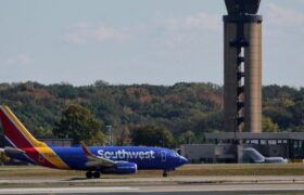 بیش از ۷۰۰ پرواز در آمریکا لغو شد؛ ادامه بحران هوایی در پی تعطیلی دولت