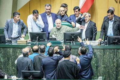 پافشاری ۶۳ نماینده مجلس بر پیشنهاد جنجالی بستن تنگه هرمز