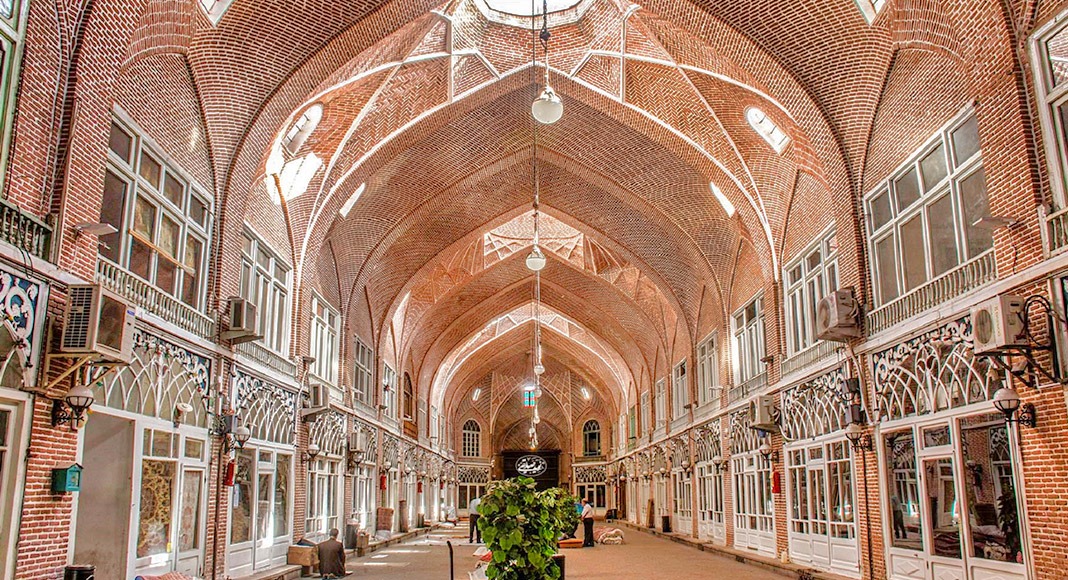 آغاز عملیات برگردان از کابل مسی به فیبر ملی بازار بزرگ تبریز