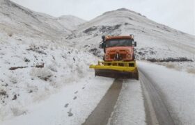 بارش برف همراه با کولاک در محورهای مواصلاتی آذربایجان شرقی