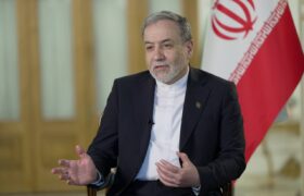 ما خواهان جنگ نیستیم / آمریکا قابل اعتماد نیست