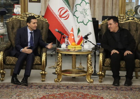 توسعه مراوادت فرهنگی ایران و ترکیه از طریق دیپلماسی شهری/ کشورهای اسلامی دشمن مشترک دارند