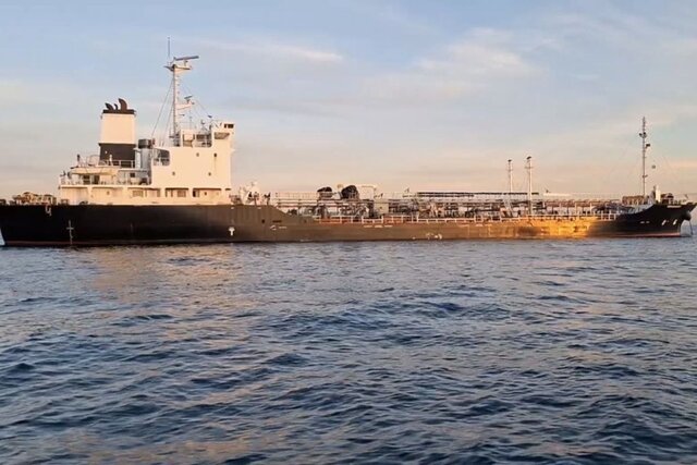 توقیف کشتی حامل ۴ میلیون لیتر سوخت قاچاق در خلیج فارس