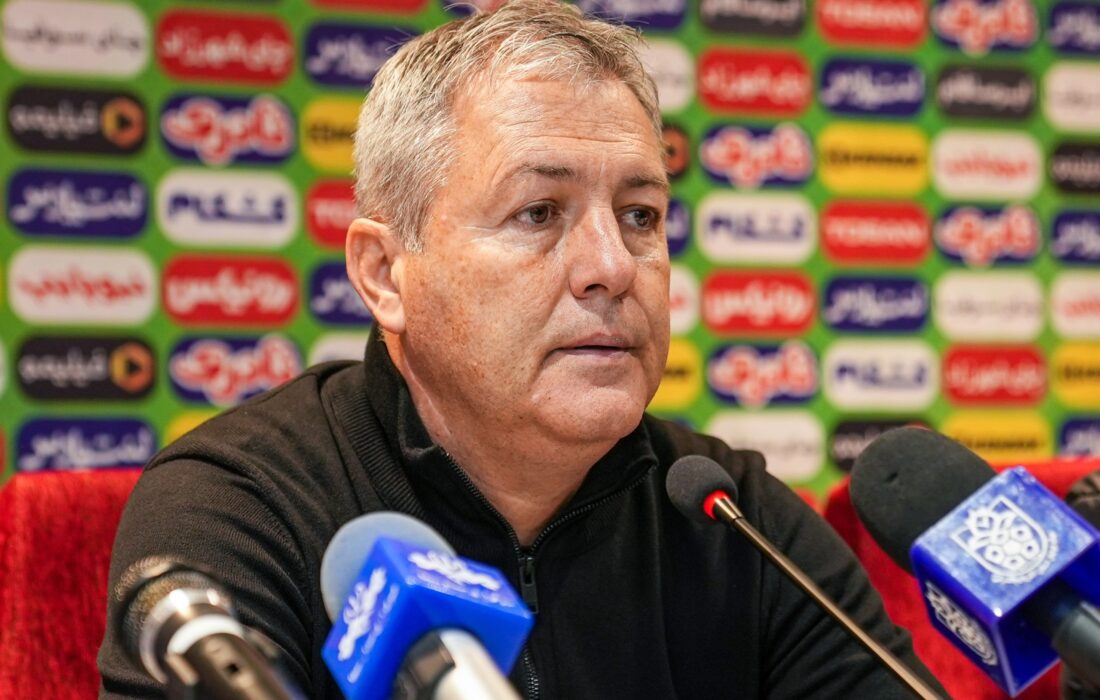 تراکتور از جنگ برای قهرمانی دست برنمی‌دارد/ تیم من قوی‌تر از داور است