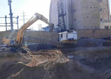 تداوم خاکبرداری پروژه مسکن ۱۹۲ واحدی شهرک یاغچیان