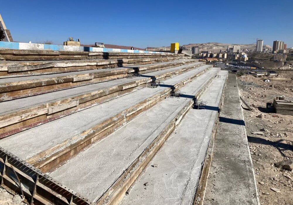 اتمام بتن ریزی پلههای سن روباز باغ موزه دفاع مقدس