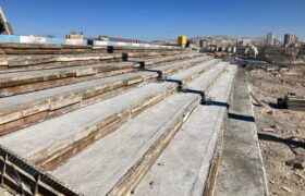 اتمام بتن ریزی پله‌های سن روباز باغ موزه دفاع مقدس