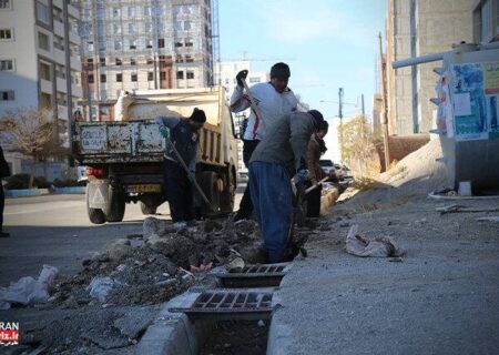 آغاز طرح پاکسازی و لایروبی آبروهای سطحی در منطقه ۹ تبریز