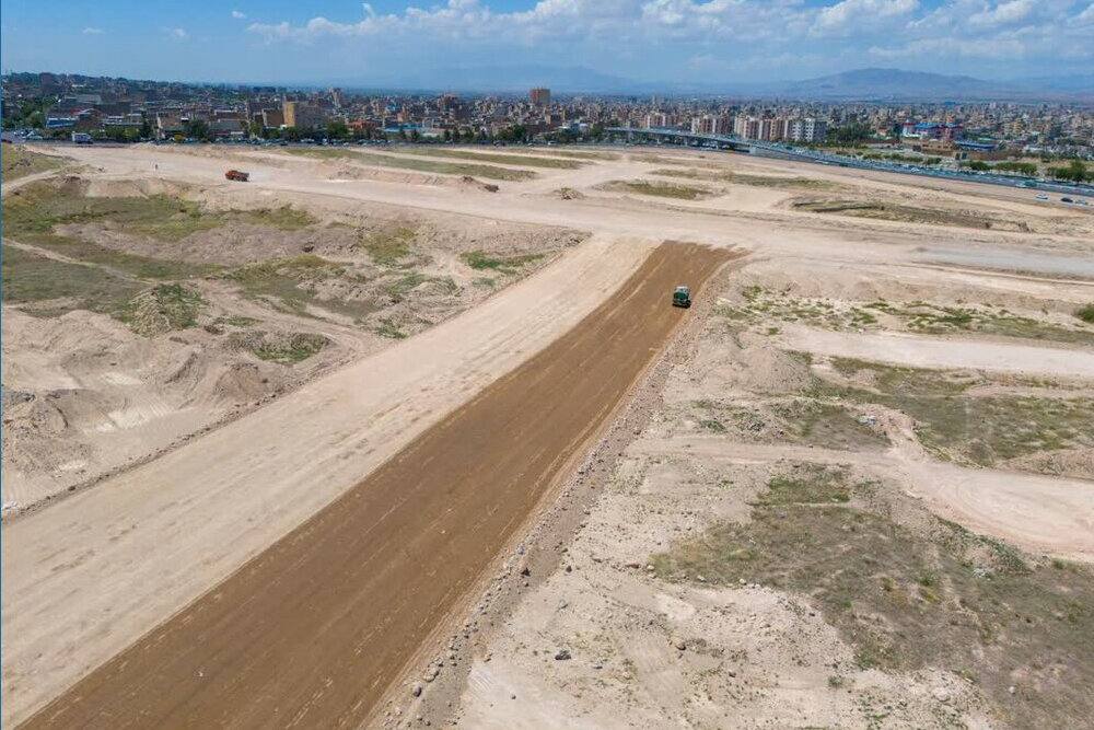 تداوم زیرسازی خیابان ۴۵متری و معابر اراضی میدان تیر