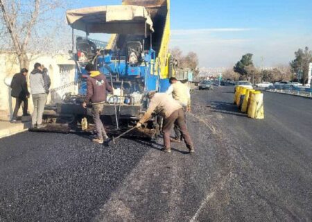 آسفالت ریزی ۳۷۲ هزار و ۷۷ تنی از ابتدای سال جاری در تبریز