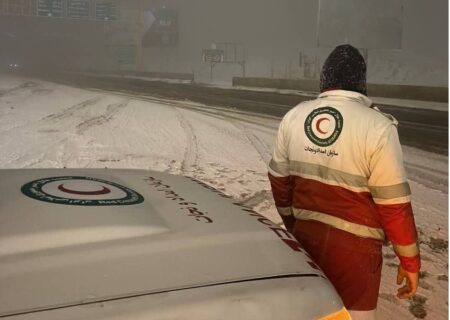 برفروبی و بازگشایی راه ۴۵۱ روستای آذربایجان‌ شرقی