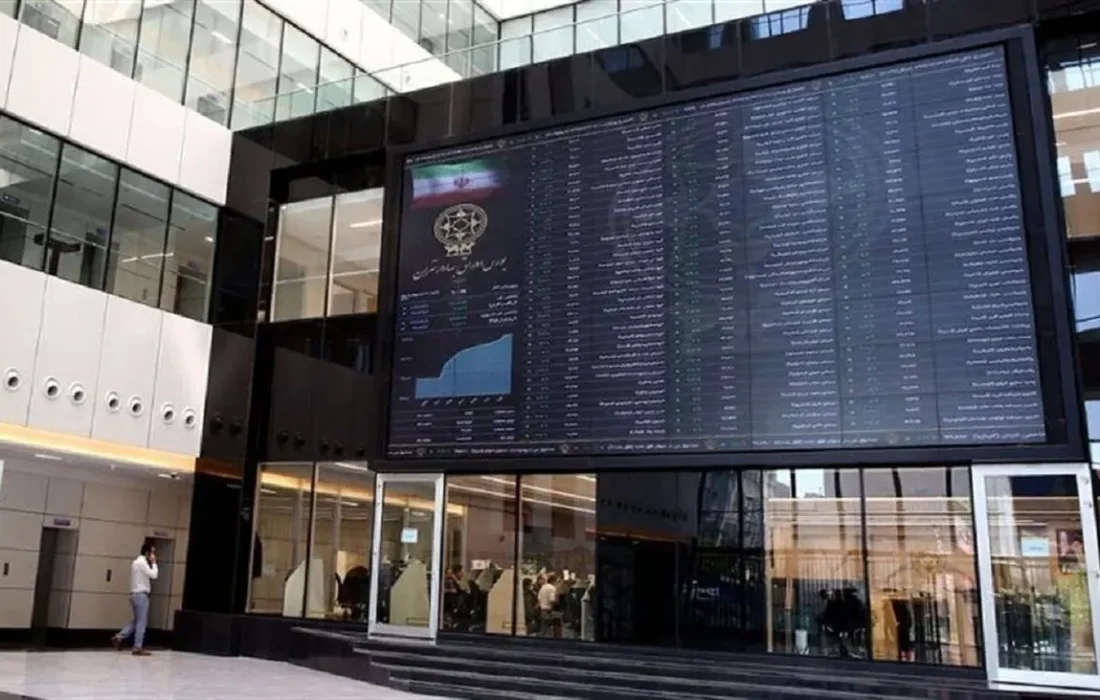 بورس به رشد ۳۷۰۰ هزار واحدی رضایت داد